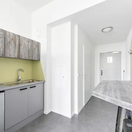 Orly - Residis Le Hall 2*